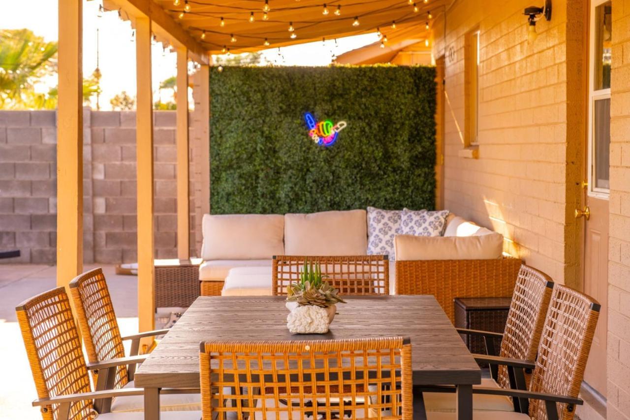 Casa de férias Gem! Pool, Patio, & Prime Location! *
