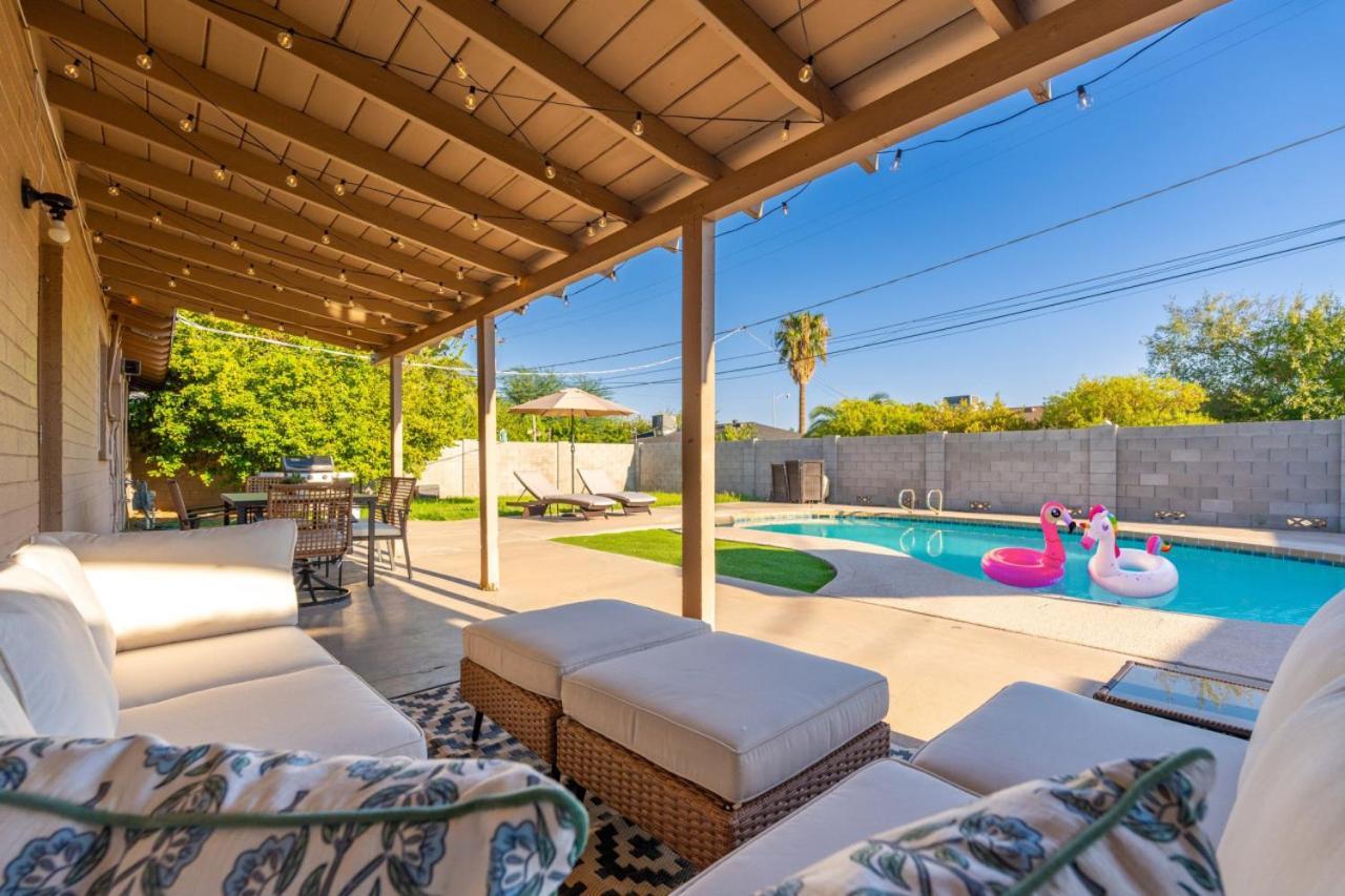 Gem! Pool, Patio, & Prime Location! Holiday home *